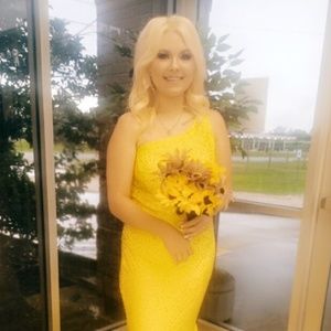 Jonathan Kayne prom dress